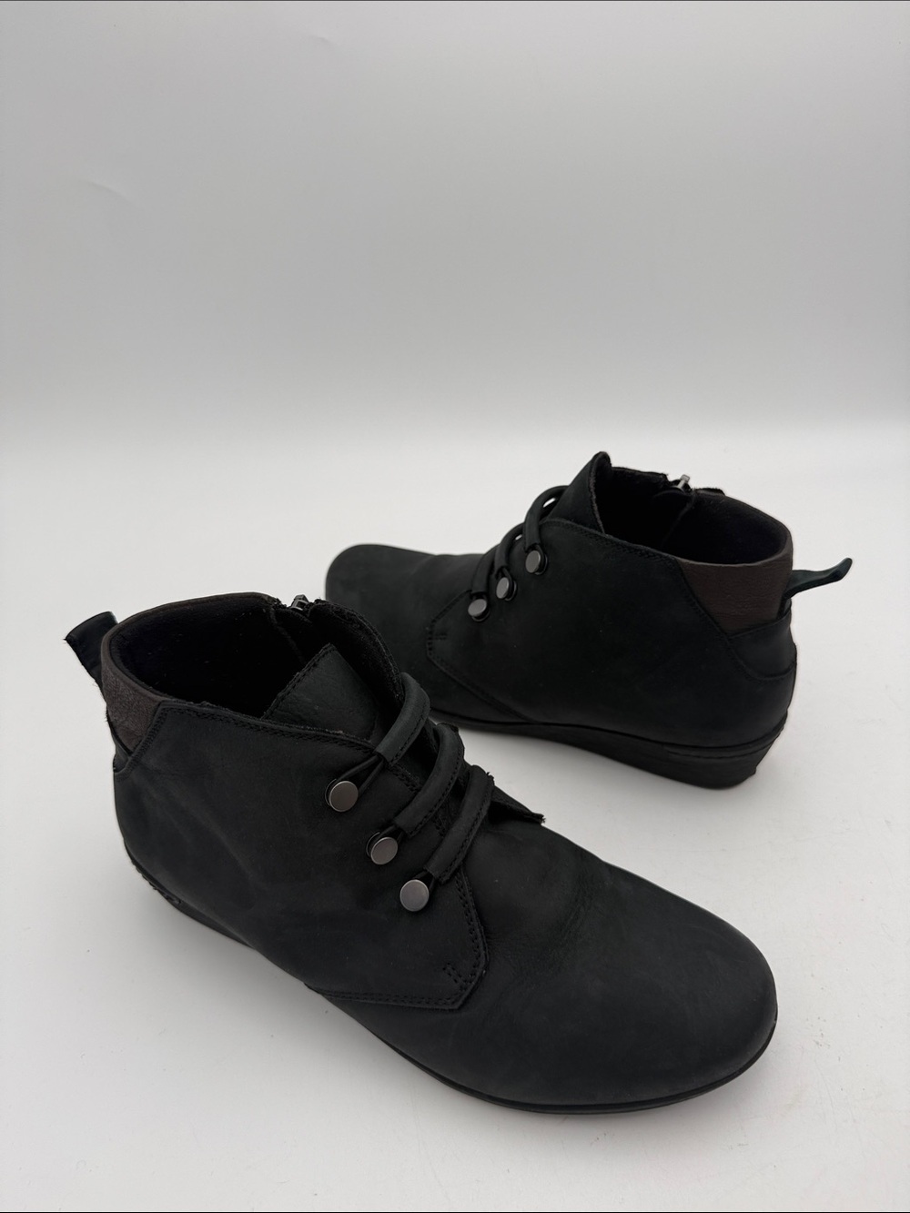 Cobb Hill by New Balance Black and Brown Women's ankle boots 8 casual office